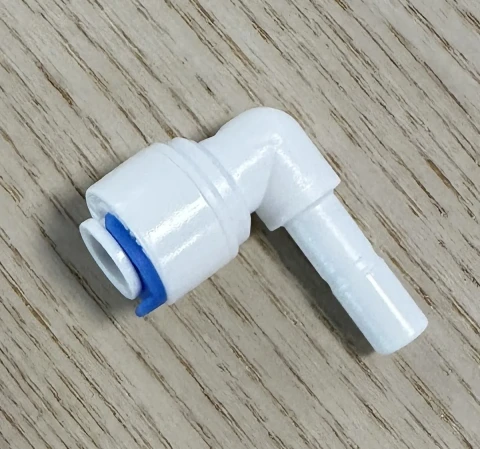 QCF-003-L 90° pistokulmaliitin, 1/4″ putkiliitäntä × 1/4″ pistotappi