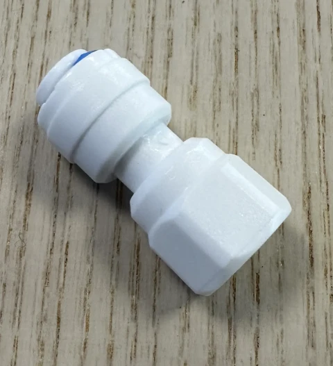 QCF-019-I suora sisäkierteinen pistoliitin, 1/4″ putki × 1/4″ sisäkierre
