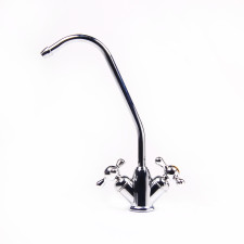 Topelt joogiveekraan